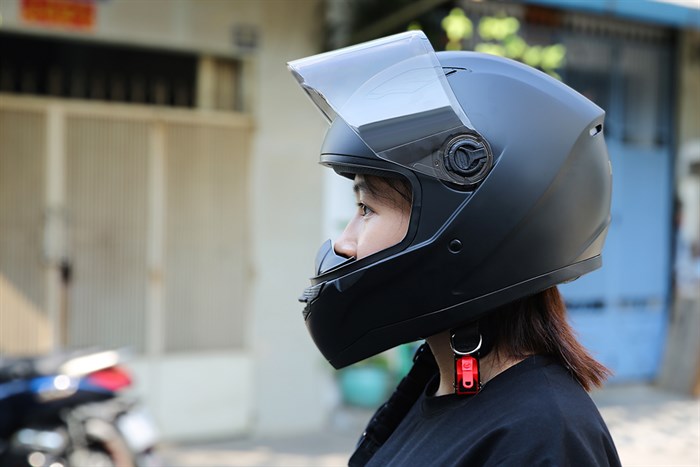 Mũ bảo hiểm fullface Size XL Royal M136 đen Màu Đen