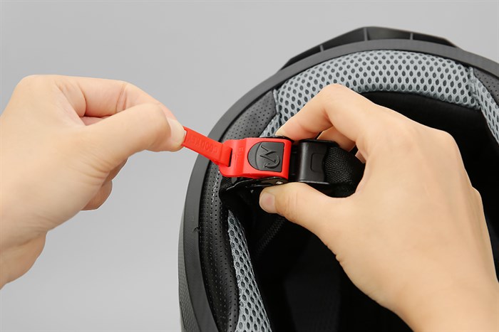 Mũ fullface size XL Boss ATN30K đen Màu Đen