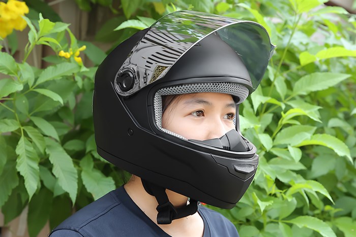 Mũ fullface size XL Boss ATN30K đen Màu Đen