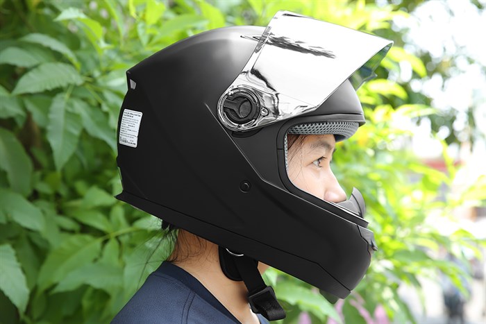 Mũ fullface size XL Boss ATN30K đen Màu Đen