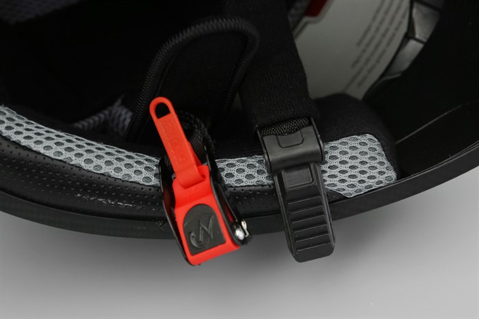 Mũ fullface size XL Boss ATN30K đen Màu Đen