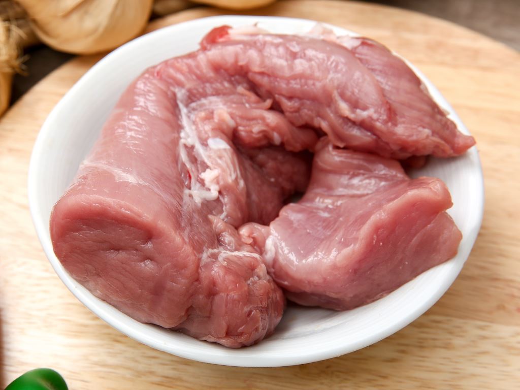 Thịt thăn heo CP khay 300g (1-2 miếng) 5