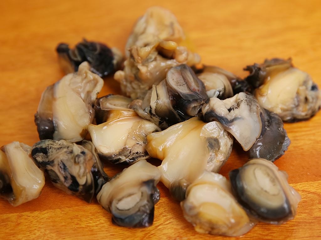 Thịt ốc bươu làm sạch vỉ 200g 4