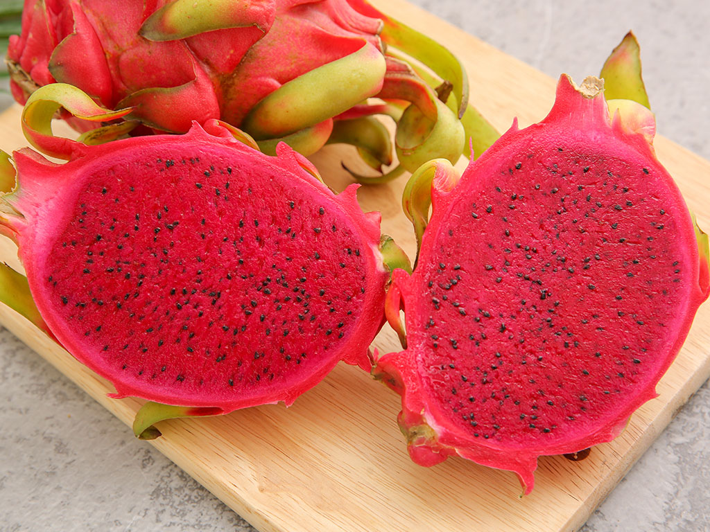 Thanh long ruột đỏ 1kg (2-4 trái) giá tốt tại Bách hoá XANH