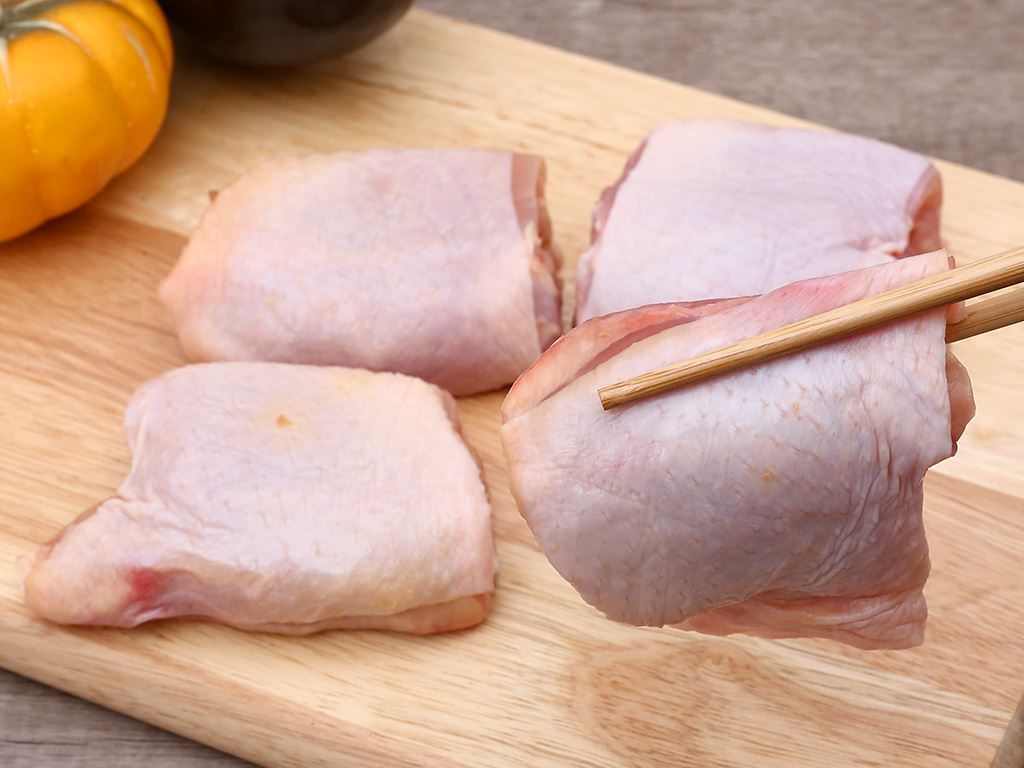 Má đùi gà C.P khay 500g (3-5 cái) 9