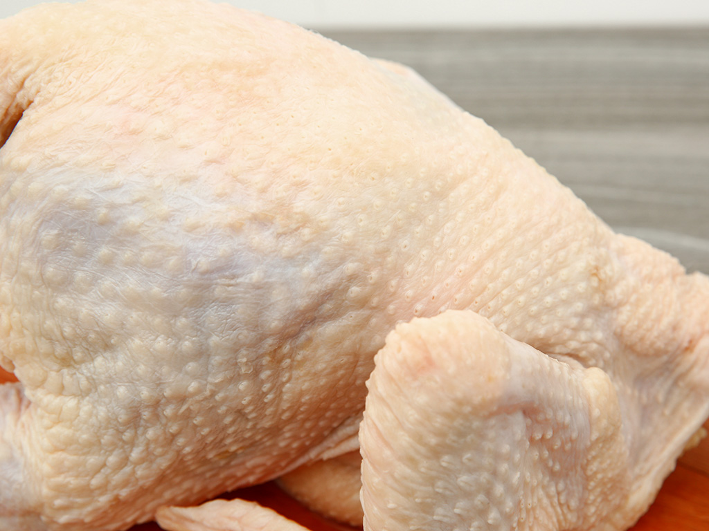 Gà dai nguyên con nhập khẩu đông lạnh túi 1.2kg 5