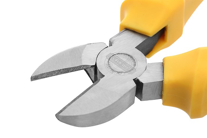 Kìm cắt Crownman 0502427 18.7 cm Màu Đen - Vàng