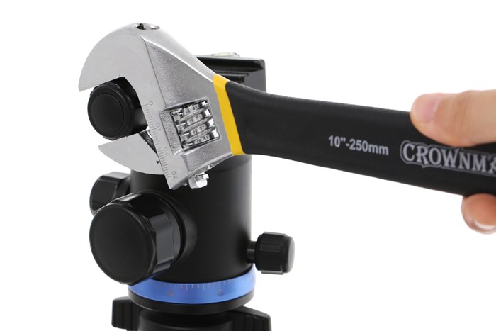 Mỏ lết Crownman 30 mm 0401210