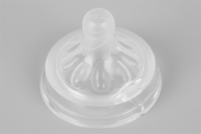 Núm ti silicone Philips Avent cho trẻ sơ sinh SCF651.23 Màu Trắng
