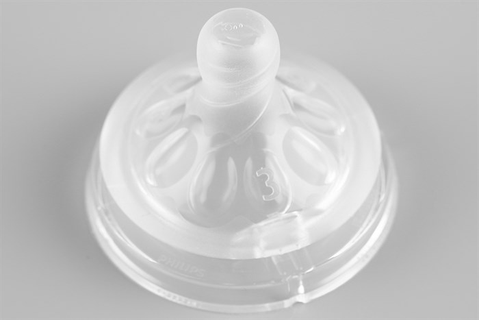Núm ti silicone Philips Avent cho trẻ từ 3 tháng tuổi SCF653/23 Màu Trắng