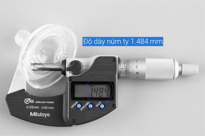 Núm ti silicone Philips Avent cho trẻ từ 3 tháng tuổi SCF653/23 Màu Trắng