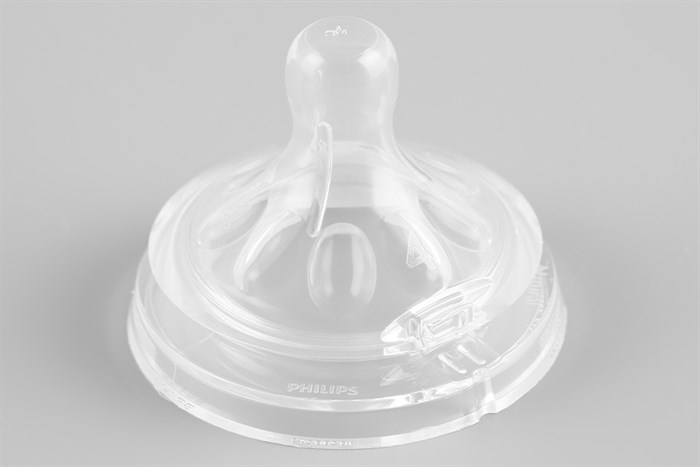 Núm ti silicone Philips Avent cho trẻ từ 6 tháng tuổi SCF654/23 Màu Trắng