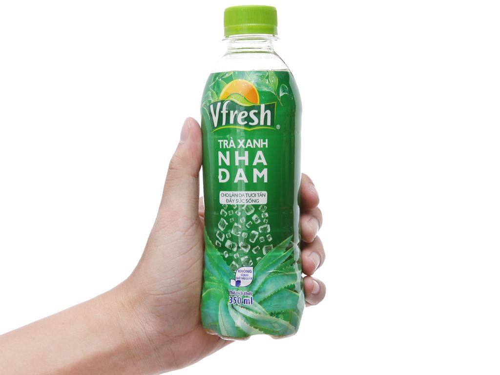 https://cdn.tgdd.vn/Products/Images/8938/128853/bhx/6-chai-tra-xanh-nha-dam-vfresh-350ml-201905231600148365.jpg