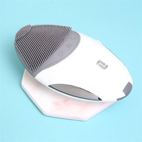 Máy rửa mặt và nâng cơ mặt Lifetrons CMD-100 Màu Trắng