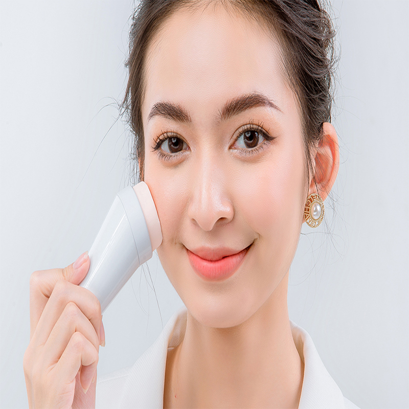 Máy rửa mặt 3 trong 1 Lifetrons EM-600 Màu Trắng