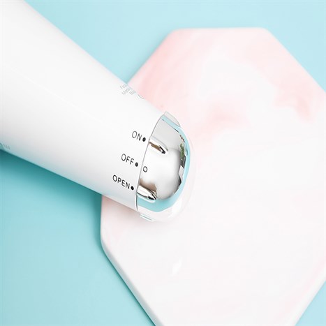 Máy rửa mặt 3 trong 1 Lifetrons EM-600 Màu Trắng