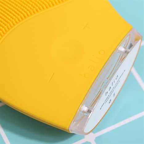 Máy rửa mặt và massage Halio Mustard Màu Vàng