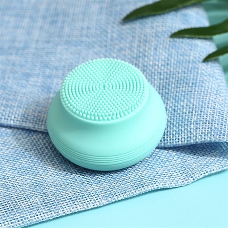 Máy rửa mặt và tẩy tế bào chết Rio Beauty FADM Màu Xanh mint