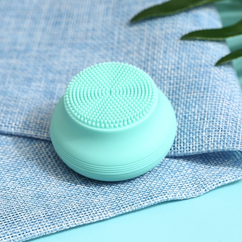 Máy rửa mặt và tẩy tế bào chết Rio Beauty FADM có khả năng rửa mặt và loại bỏ các tế bào chết trên da, giúp mang lại làn da tươi tắn hơn