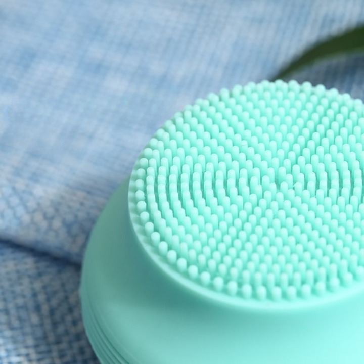 Máy rửa mặt và tẩy tế bào chết Rio Beauty FADM Màu Xanh mint