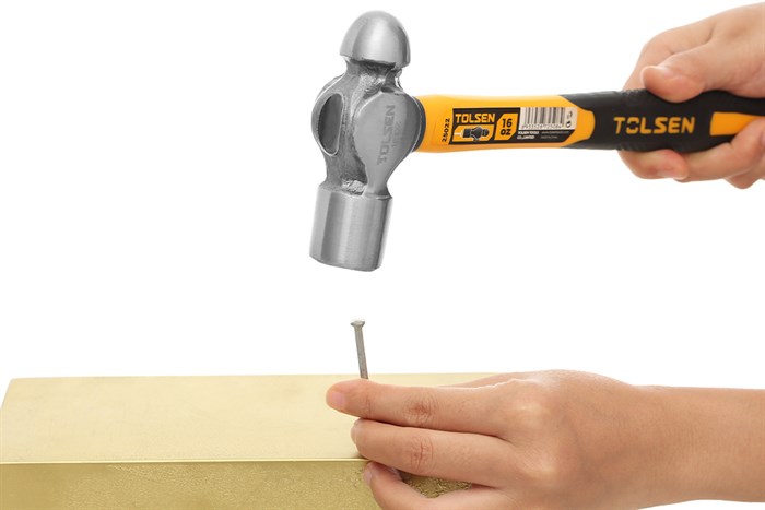 Búa đầu tròn thép cán nhựa Tolsen 25022 Màu Đen - Vàng