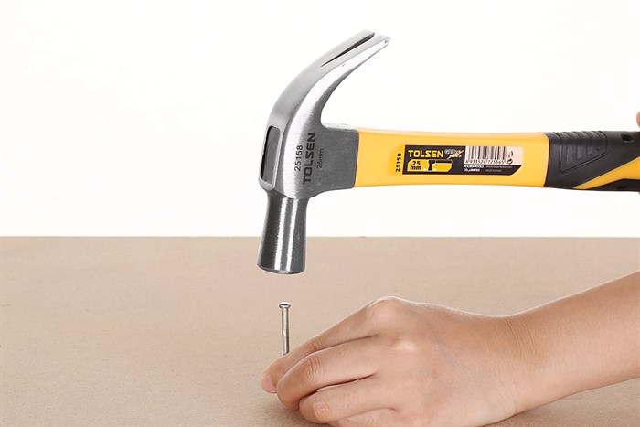 Búa sừng dê đầu thép cán nhựa Tolsen 25158 Màu Đen - Vàng