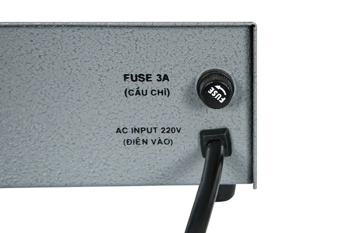 Biến thế Robot UT1P600A - AP15 600VA Màu Xám