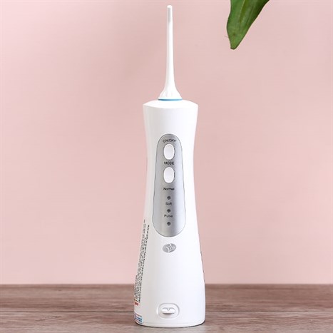 Máy tăm nước cầm tay Rio Beauty DCIR2 Màu Trắng