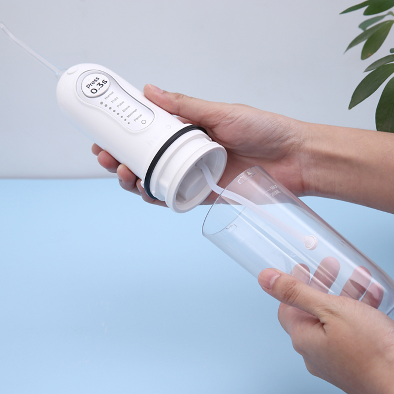 Máy tăm nước Halio Professional Cordless Màu Trắng