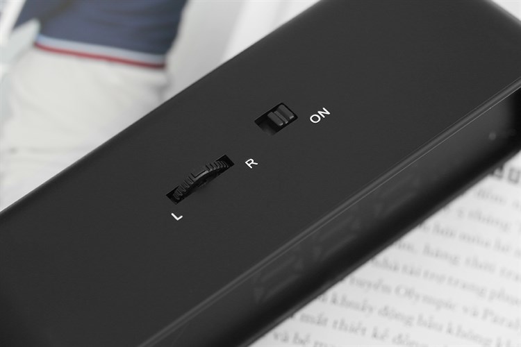 Thiết Bị Hỗ Trợ Thông Tin Lái Xe HUD Vietmap V9 Đen Màu Đen