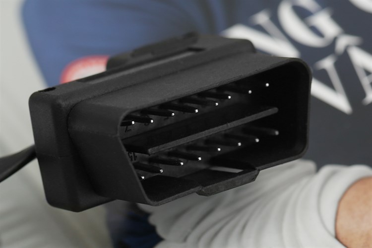 Thiết Bị Hỗ Trợ Thông Tin Lái Xe HUD Vietmap V9 Đen Màu Đen