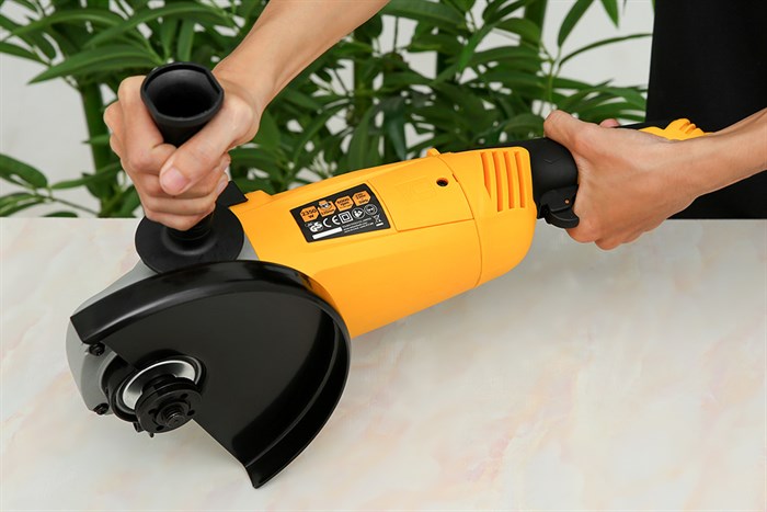 Máy mài góc Tolsen 79524 2350W Màu Đen - Vàng