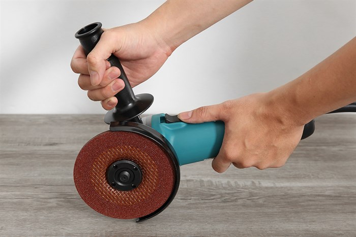 Máy mài góc Makita 9558HN 840W