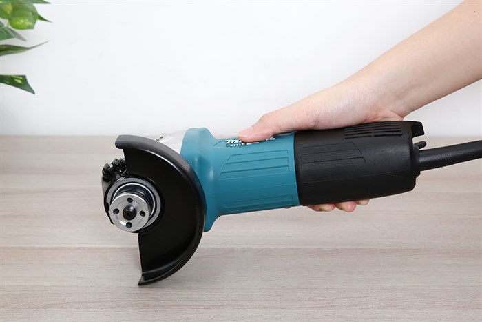 Máy mài góc Makita M9512B 720W