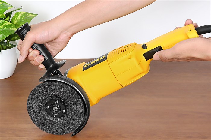 Máy mài góc Dewalt DW830-B1 1400W