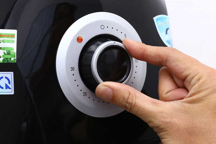 Nồi chiên không dầu Magic 4.4 lít A84 Màu Đen