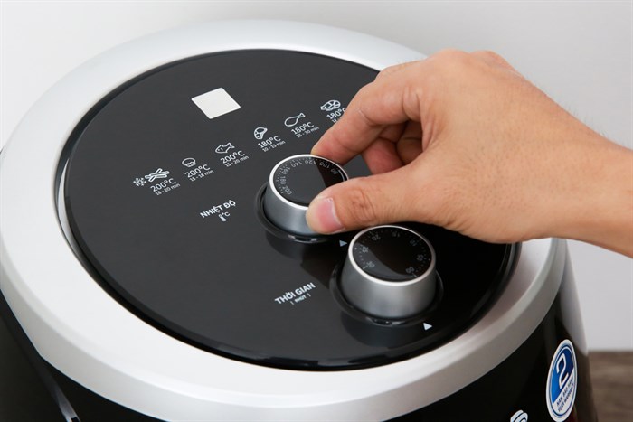 Nồi chiên không dầu BlueStone AFB-5870 5 lít Màu Đen