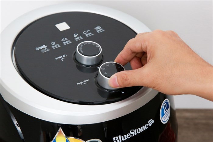 Nồi chiên không dầu BlueStone AFB-5870 5 lít Màu Đen