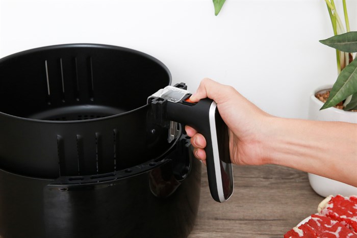 Nồi chiên không dầu BlueStone AFB-5870 5 lít Màu Đen