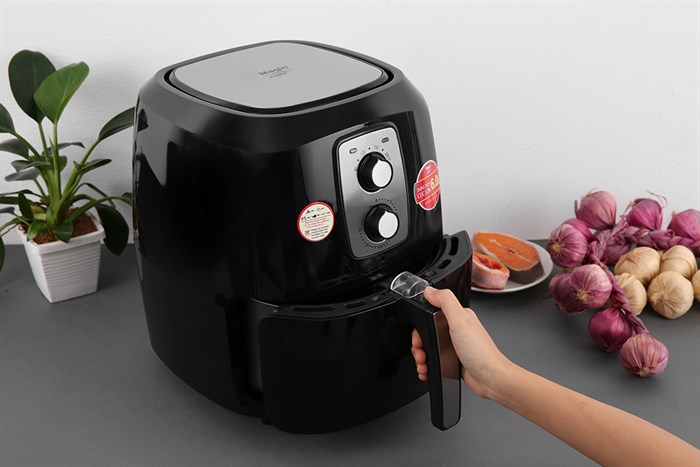 Nồi chiên không dầu Magic A-83 6 lít Màu Đen