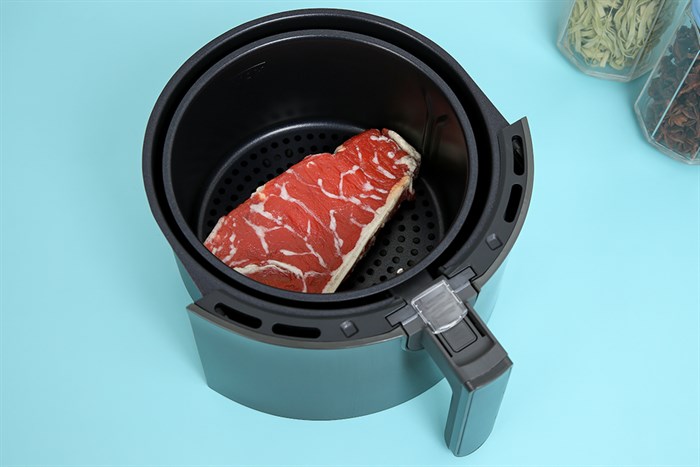 Nồi chiên không dầu Electrolux 3 lít E6AF1-220K Màu Đen