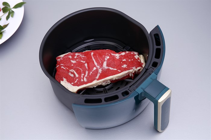 Nồi chiên không dầu Bear QZG-A14D1 3.6 lít Màu Đen - Xanh lá