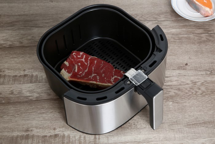 Nồi chiên không dầu Hommy BF525 5.5 lít Màu Bạc Inox