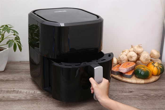 Nồi chiên không dầu Mobell YJ-711AD 8.8 lít Màu Đen