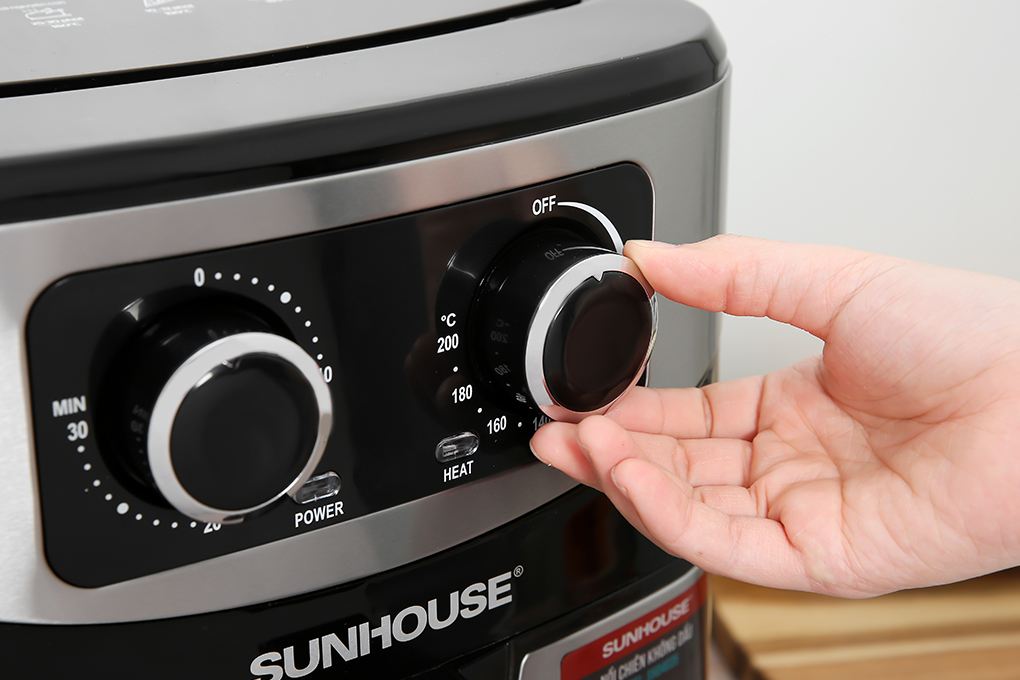 Nồi chiên không dầu Sunhouse 9 lít SHD4035 Màu Đen - Bạc