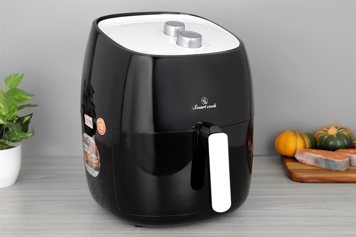 Nồi chiên không dầu Smartcook 7 lít AFS-3941 Màu Đen