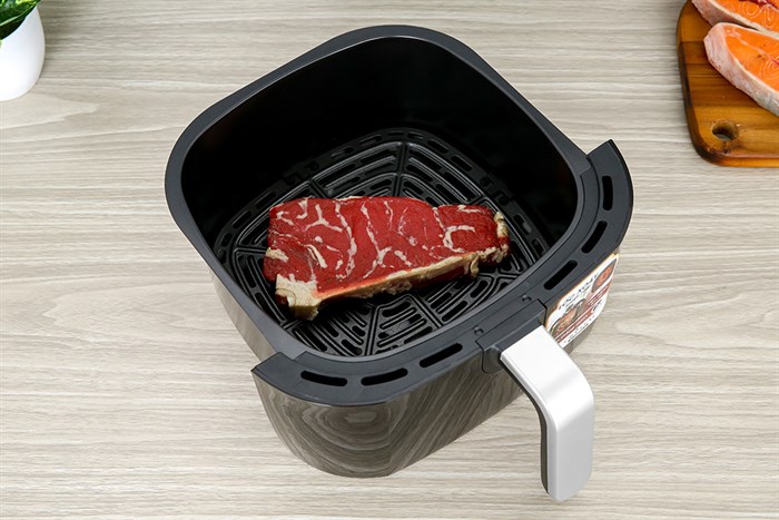 Nồi chiên không dầu Crystal AF7002A-N 6.8 lít Màu Đen