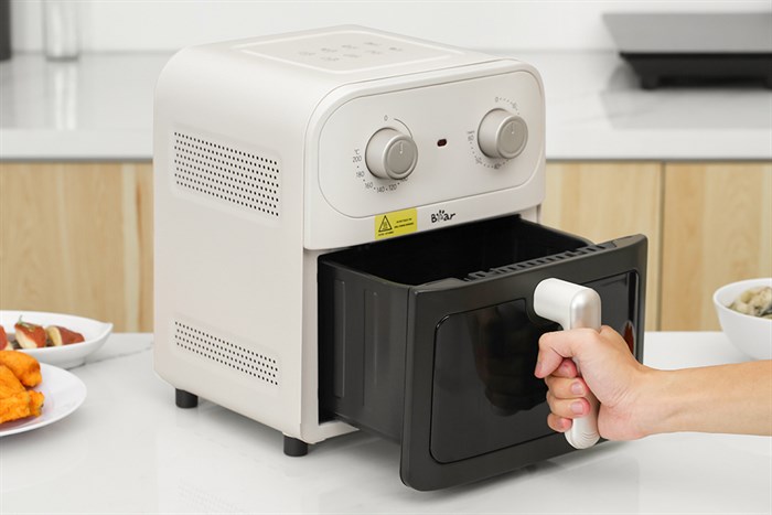 Nồi chiên không dầu Bear 6 lít BAF-P63W1 Màu Kem