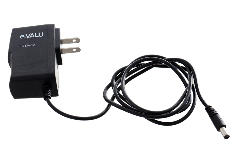 Adapter sạc dây đầu tròn 1.2m 5W eValu LDTA-02