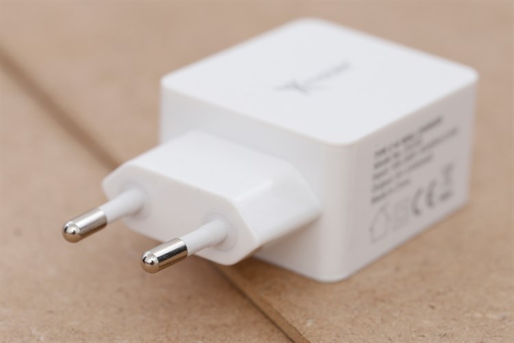 Adapter sạc 2 cổng USB Type-C 15W Xmobile DS165 Trắng Màu Trắng